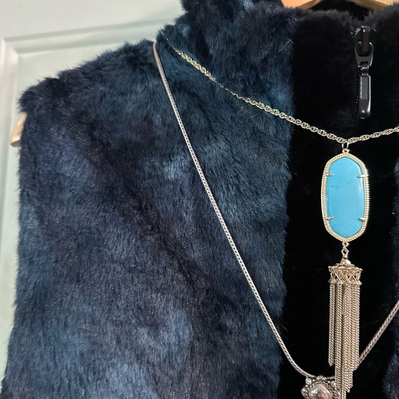 CB Wraps by Canvasbacks women Warm blue Faux Vest Size Small - Picture 9 of 13